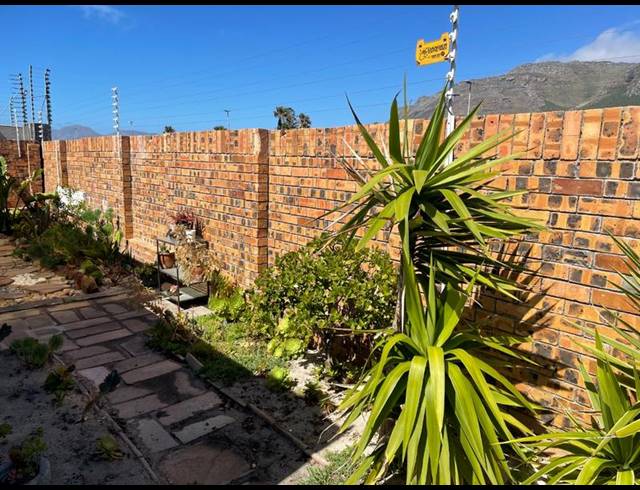 2 BEDROOM PROPERTY TO RENT IN COSTA DA GAMA